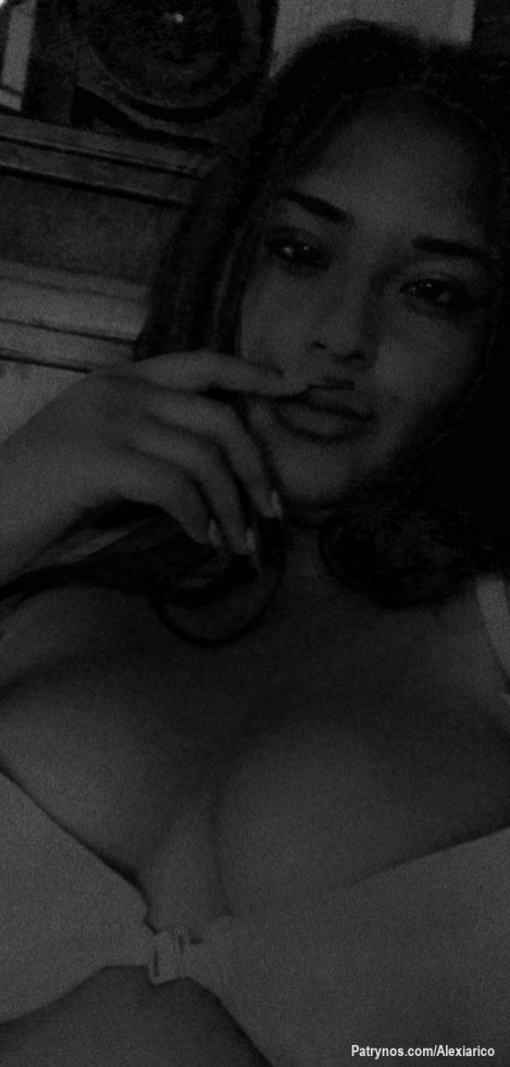 😈Apoyenme estoy necesitada🥵