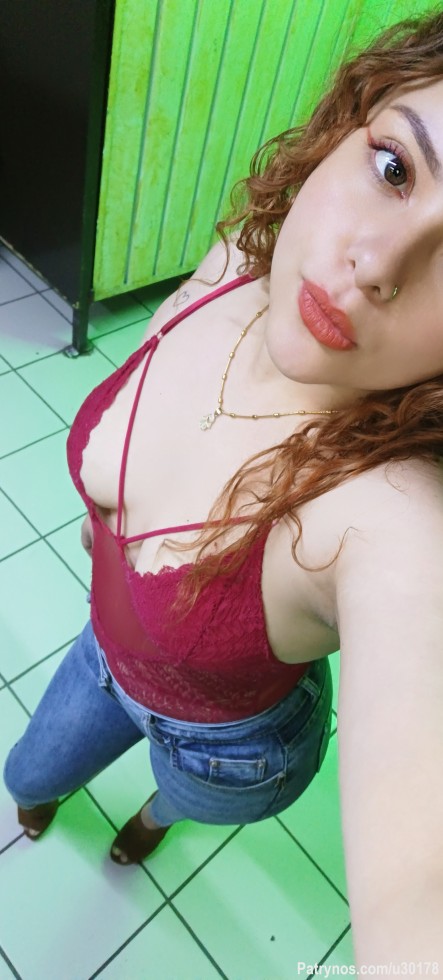 👸